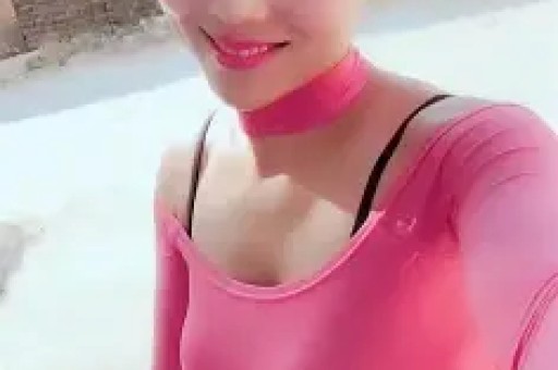 大批明星集体翻车董宇辉遭遇网友：这一次狼真的来了